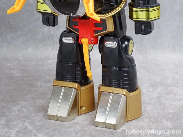 DX lower legs after transformation with silver toes pointing forward.