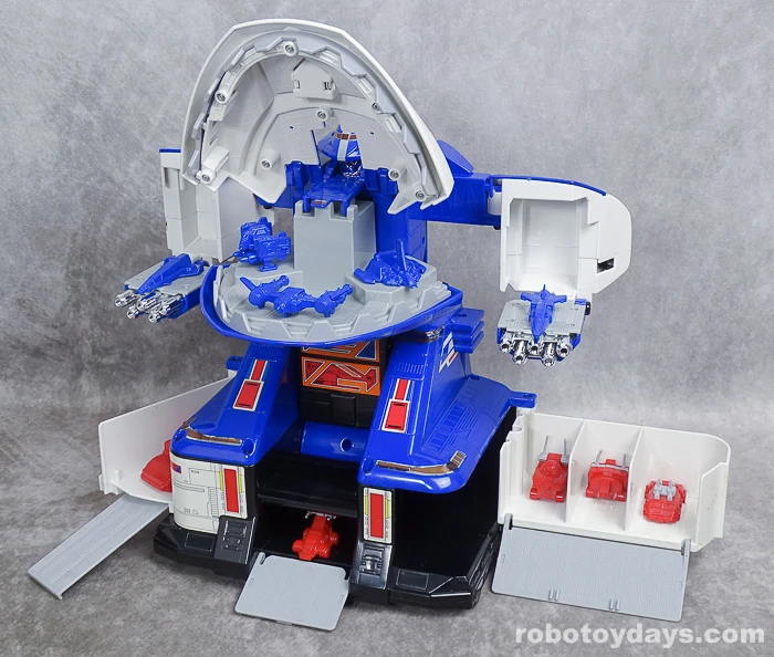 Original GigaBitus with all upper and lower hangars open and all ten miniature vehicles aboard.