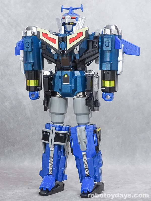 Original Japanese GD-14 GigaPhoenix assembled from five blue aircraft.