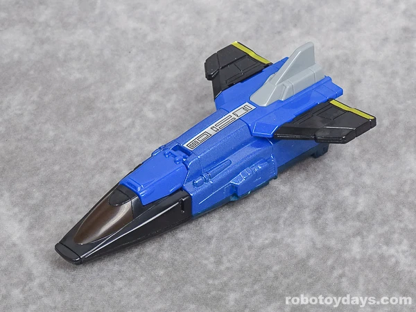 Original DX GigaWing 5 in aircraft form with black and yellow wings.